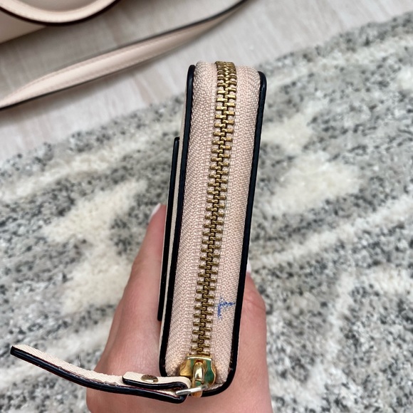 Kate Spade Bag w/ Wallet - Picture 15 of 15